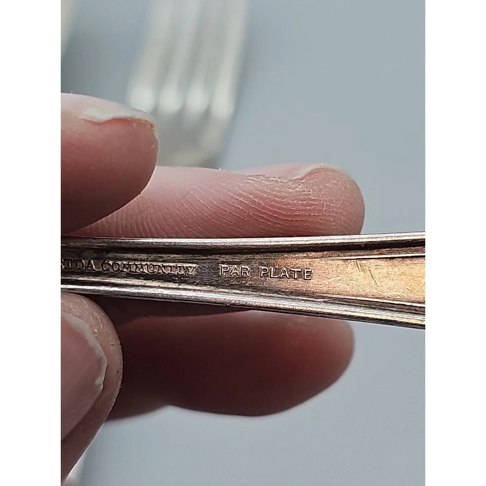 Oneida Community  Tudor And Par Silverware 1 Tudor Forks 12 Spoons Some Par